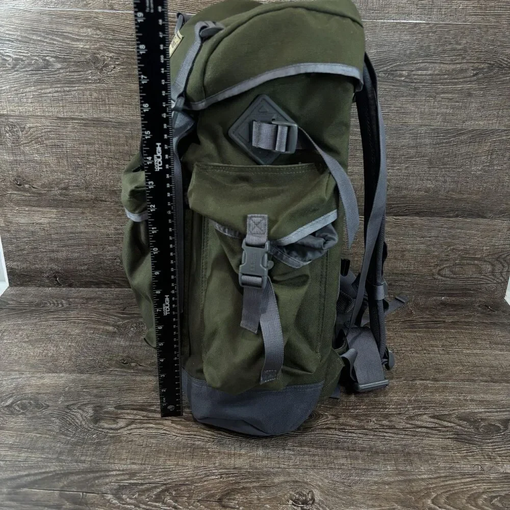 L.L.Bean Continental Backpack Men's Green Canvas Outdoor Padded Rucksack Hiking